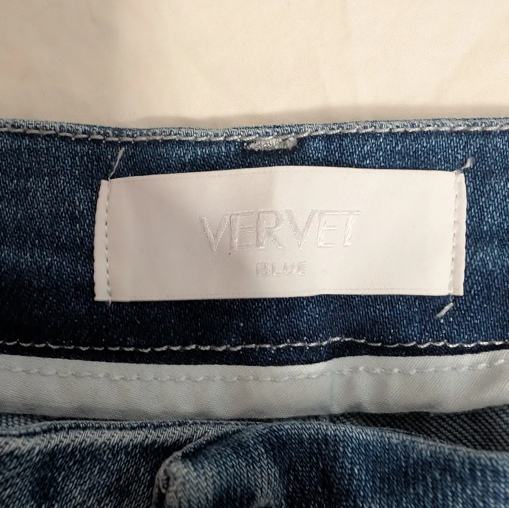 NWOT Vervet High Rise Chevron Bootcut/Flare Jeans W30 White/Medium Wash Blue Size 30 - Image 3