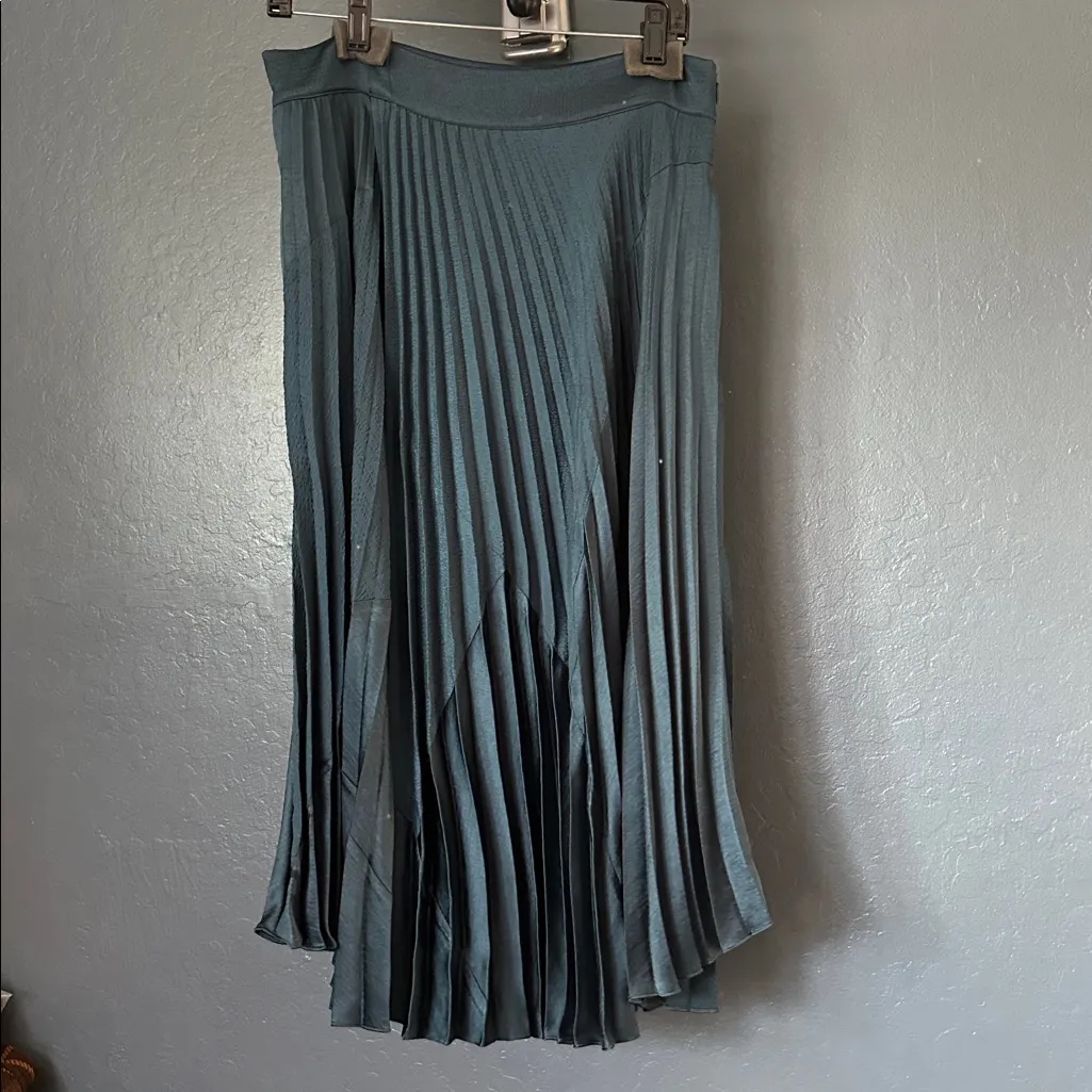 Vince Dark Teal two piece set top and skirt - Image 6