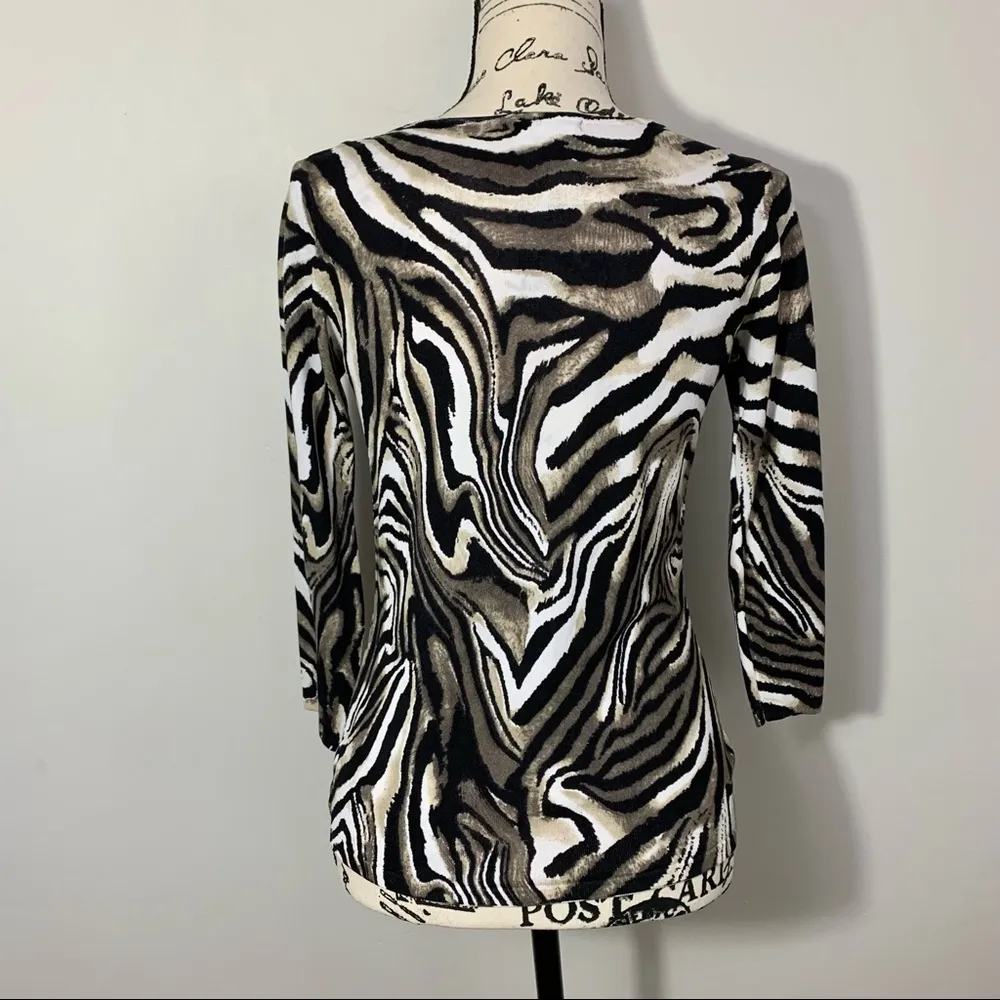 EUC  Animal Print Zip Up Cardigan Size M - Image 11