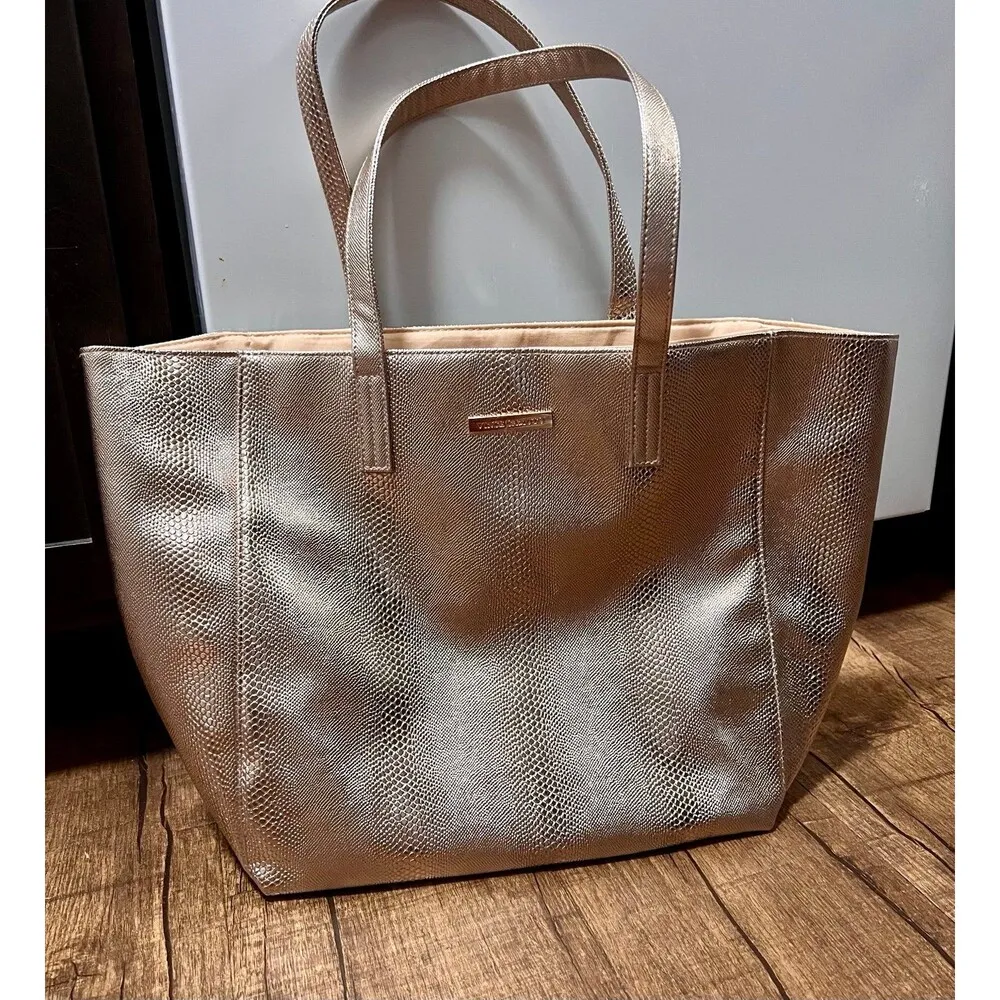 NEW Vince Camuto designer snakeskin Tote Bag - Image 2