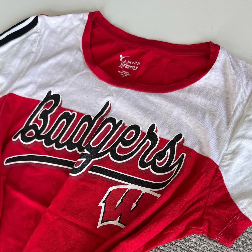 Wisconsin Badgers Red White Black Stripe Short Sleeve Women’s Tee Shirt Medium - Image 9
