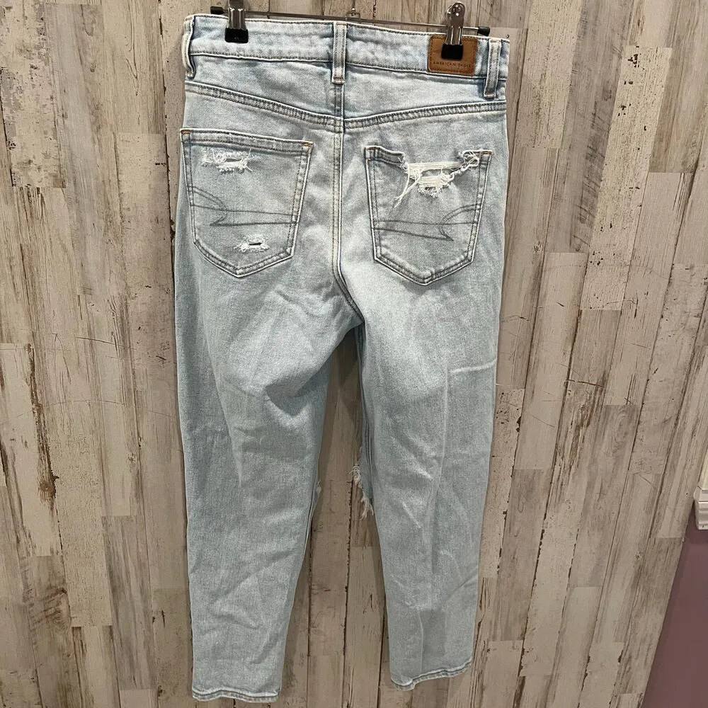 American Eagle Light Wash Destroyed Strigid Mom Jeans High Rise Womens  2 Short - Image 4