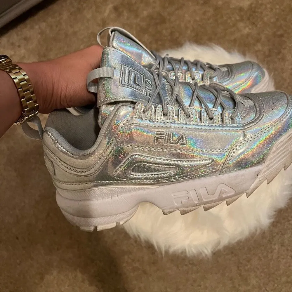Fila holographic shoes y2k size 9 - Image 2