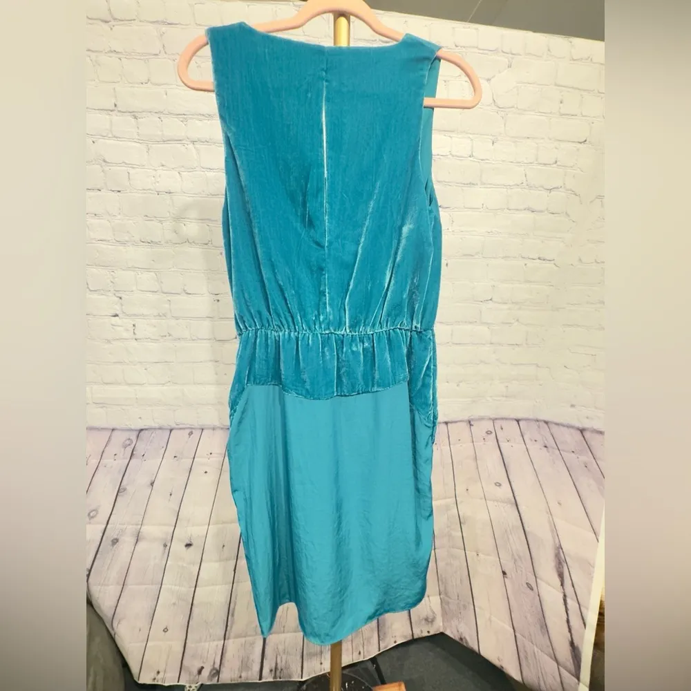 BCBGenerations Velvet mixed Textile Dress size Medium color Blue Bird - Image 14