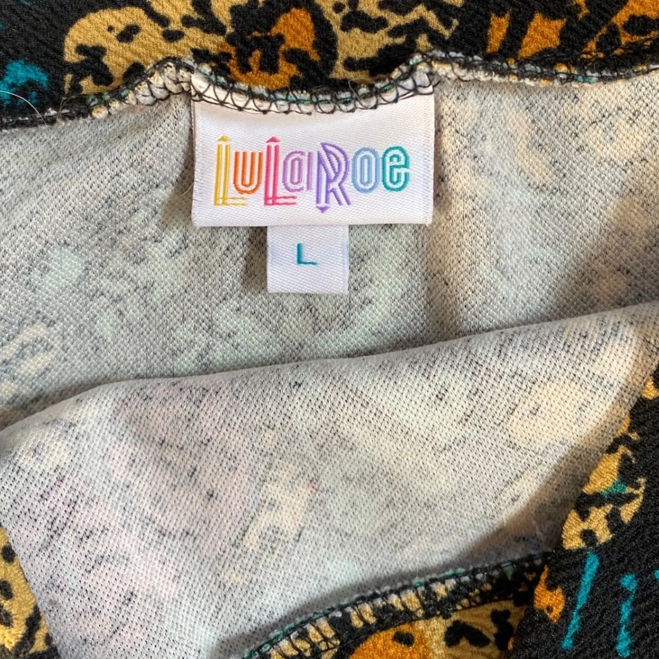 LuLaRoe Pencil Skirt Size L Black Floral Print Stretch Comfortable Women's - Image 4