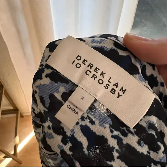 Derek Lam 10 Crosby NWOT‎ Women's Leopard Print Blouse with Long Sleeves Size 2 - Image 9