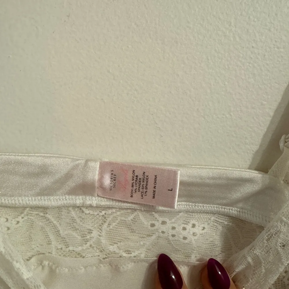 victoria’s secret angel top white sequins detail size L - Image 3