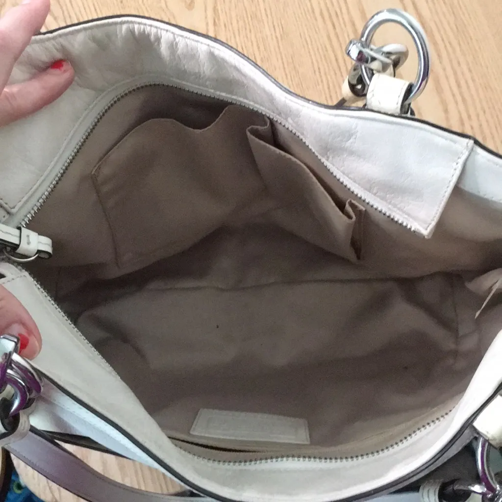 Coach Handbag Purse Leather Cream Size 11 1/4”L x 16”W x 5 1/2”D - Image 8
