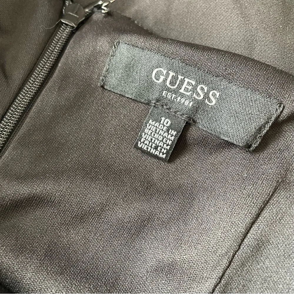 GUESS Women's Soft Touch Mini with Ruffle Detail Dress Black Sz 10 - Image 7