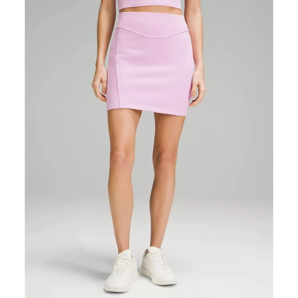 LULULEMON Scuba High Rise Vitapink Mini Skirt Sz M NEW with tags never worn Pink Size M - Image 2