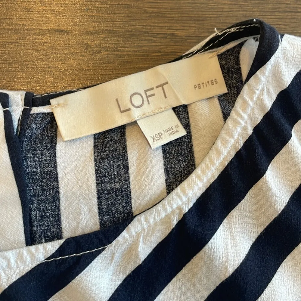 LOFT Petite Black and White Striped Tie Front Shell - Size XSP - Image 6