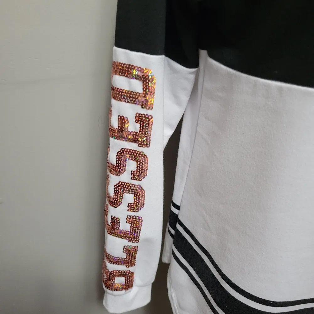 Rue21 sequin embellished sweatshirt size small - Image 2