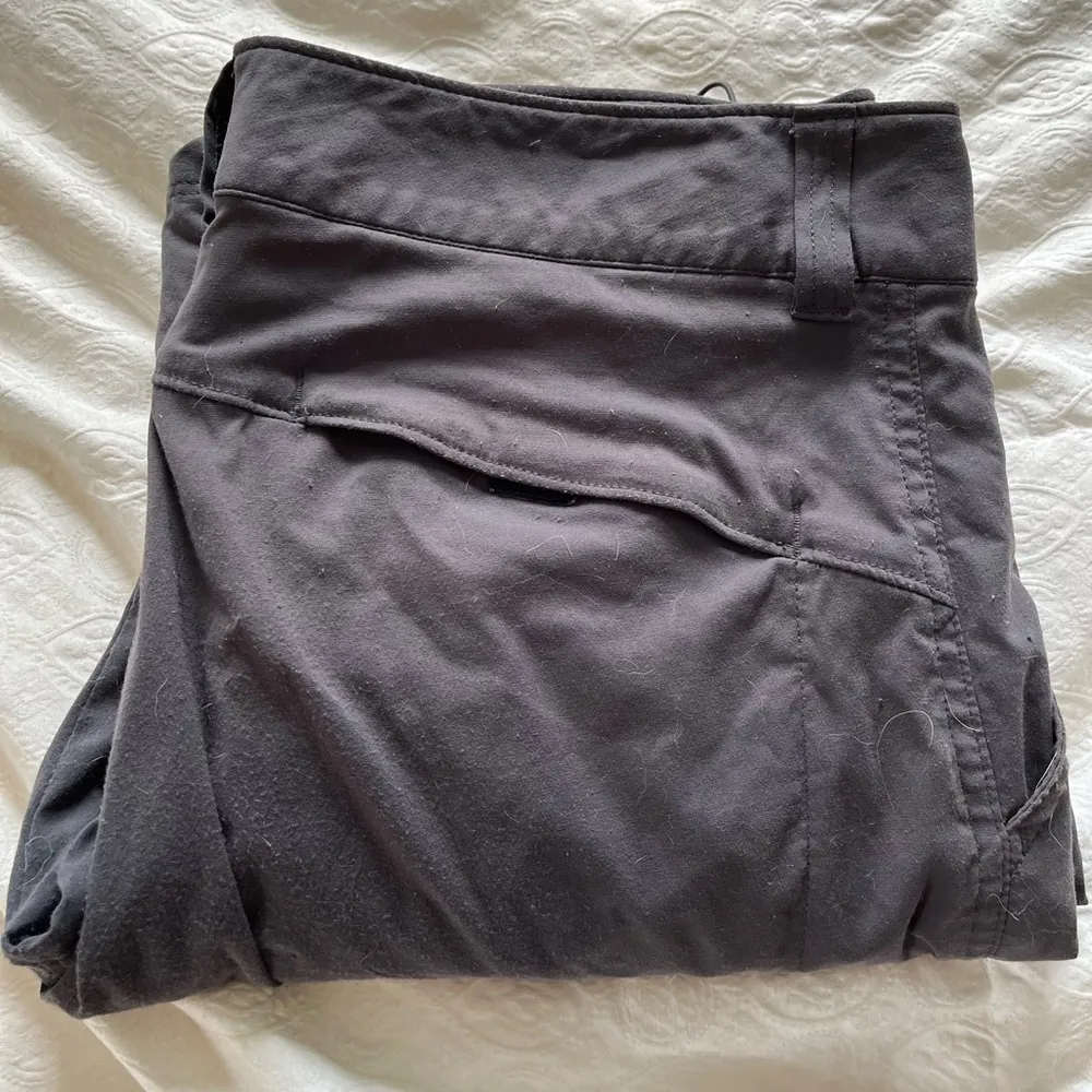 Columbia Sportswear: Gray Omni shield advanced repellency zip off pants - Image 14