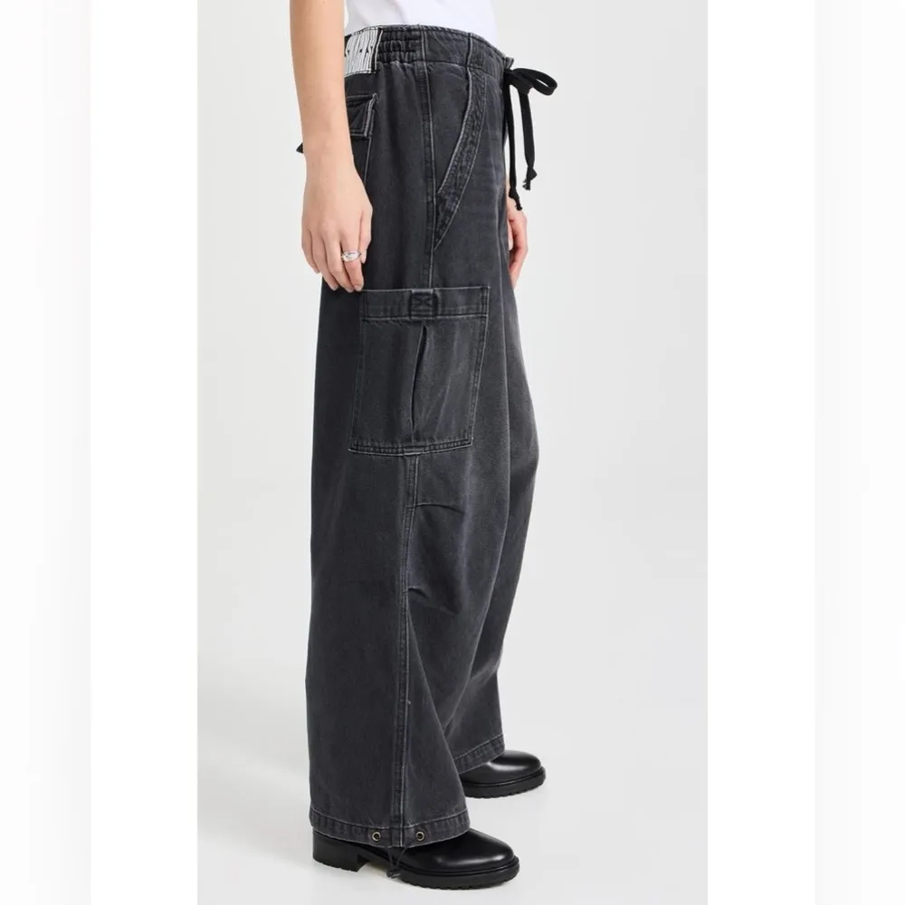 MOTHER Snacks The Munchie Ankle Jeans in Black Wash 27 - Image 5