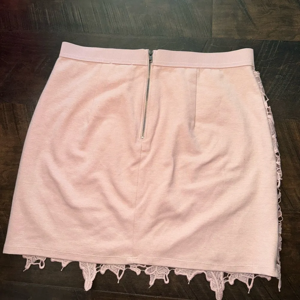 (3/$20 Item) Pink American Eagle Skirt - Image 4