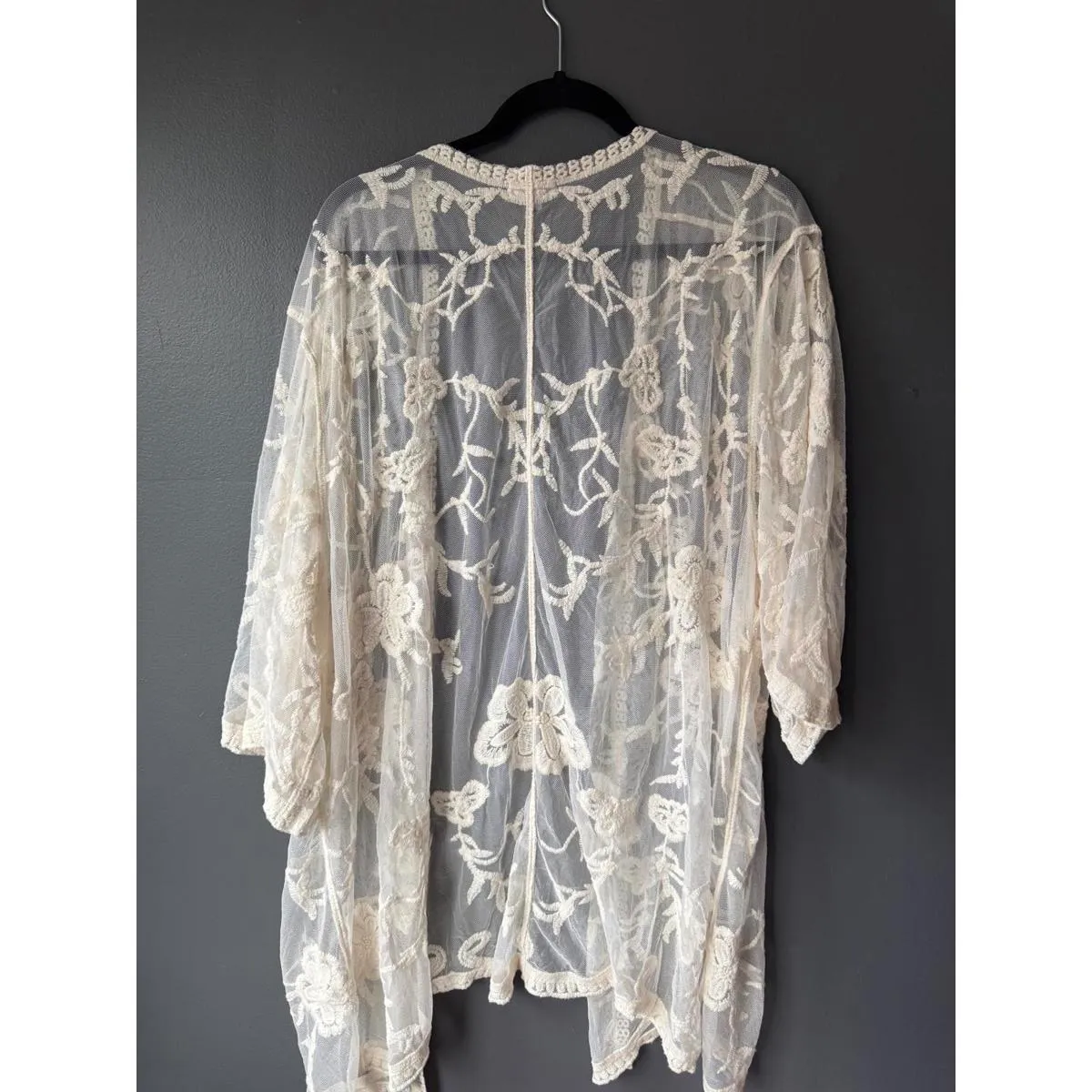 Eyeshadow 2x Ivory Sheer Embroidered Kimono Cardigan - Image 5