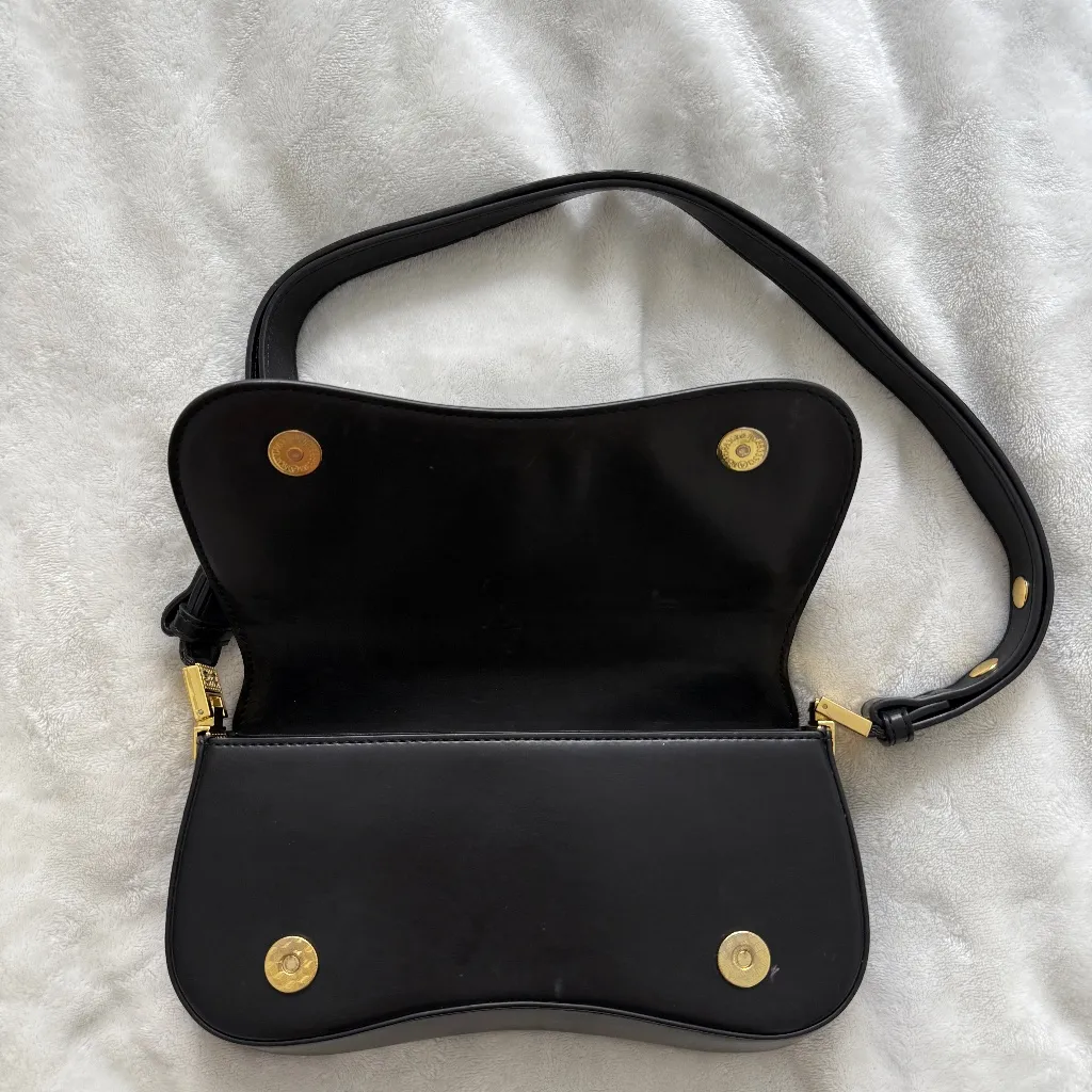 Joy Shoulder Bag Black JW PEI - Image 5