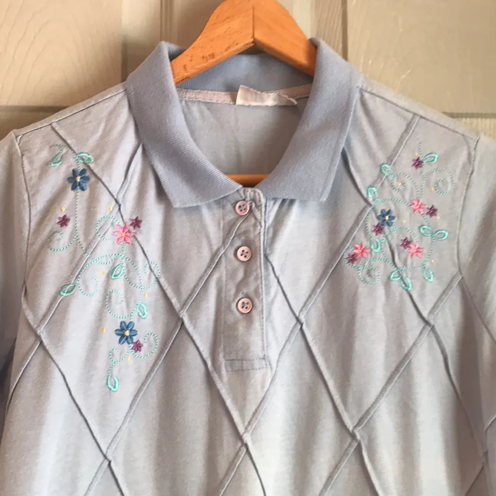 Blair Women's L Vintage Blue Embroidered Floral Diamond Stitch Pin Tuck Shirt - Image 2