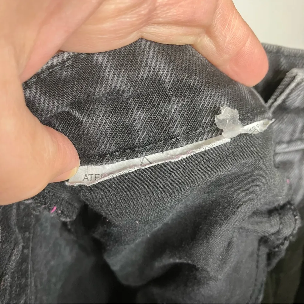 Zara high rise wide leg jeans black denim raw hem women’s size 2 trendy punk - Image 9