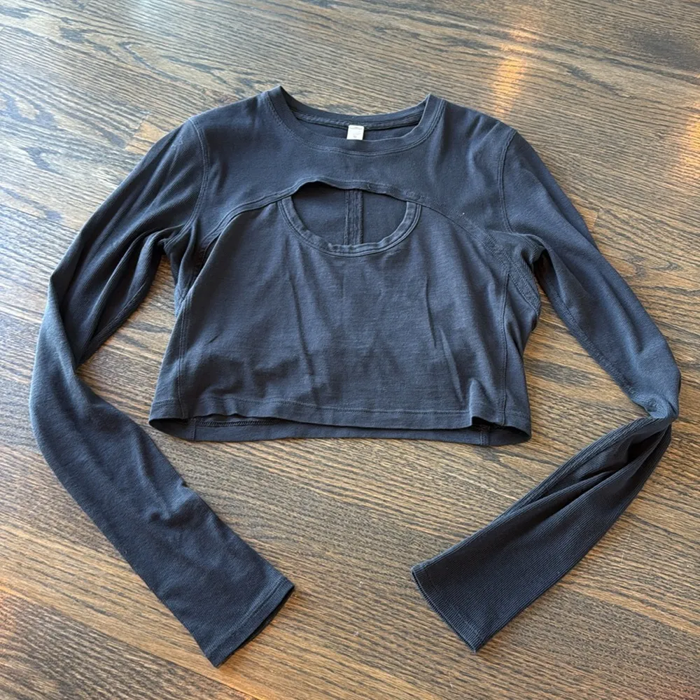 Lululemon Black LA Better Best Long Sleeve Crop Cropped Keyhole Cut Out Size 10 - Image 9
