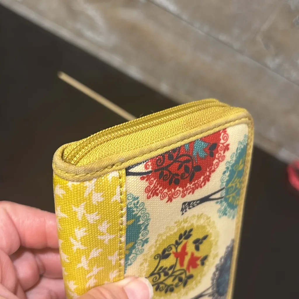 Fossil whimsical bird boho wallet - Image 6