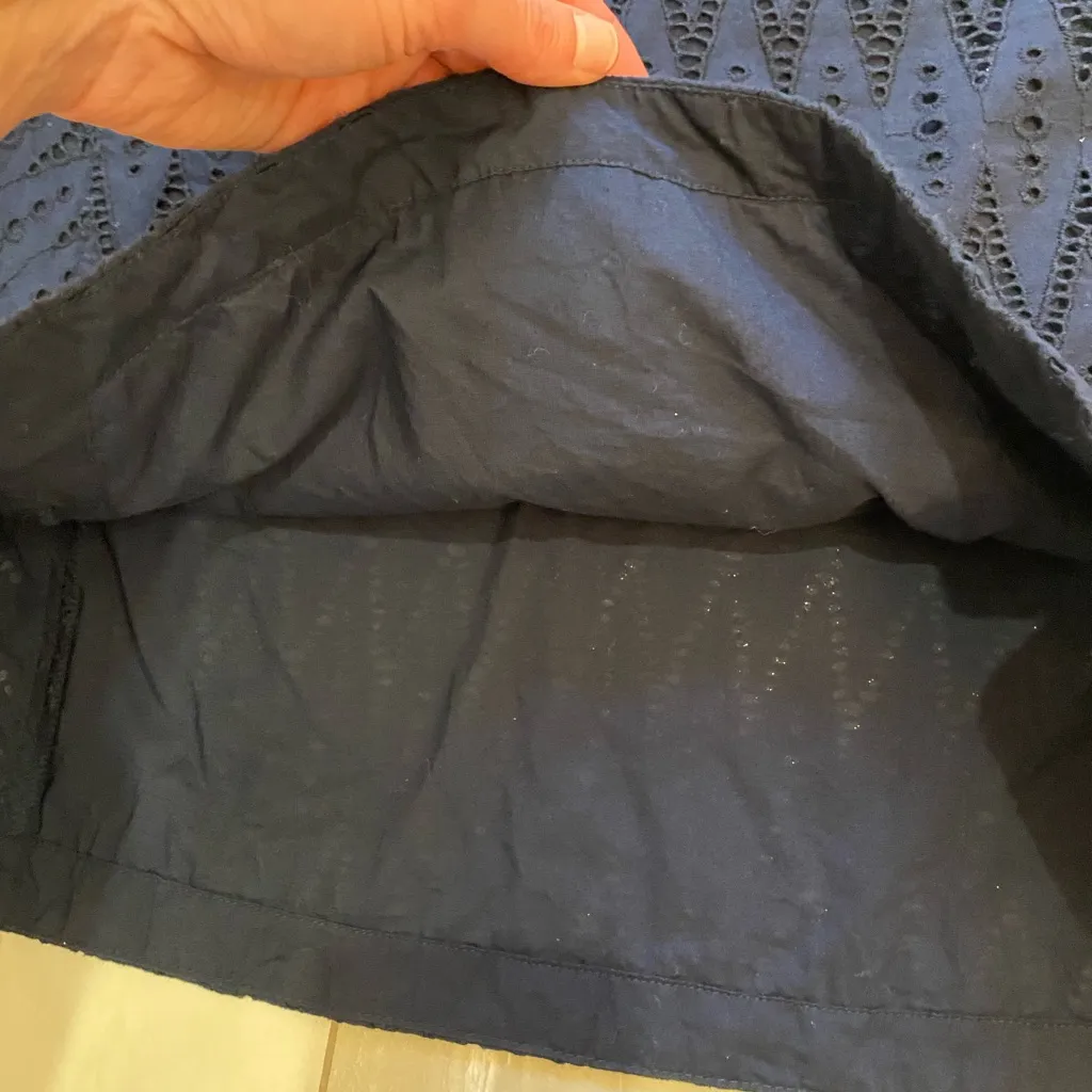 J. Crew Navy Blue Eyelet Monochrome Sleeveless Preppy Top, size 2 Tall - Image 7