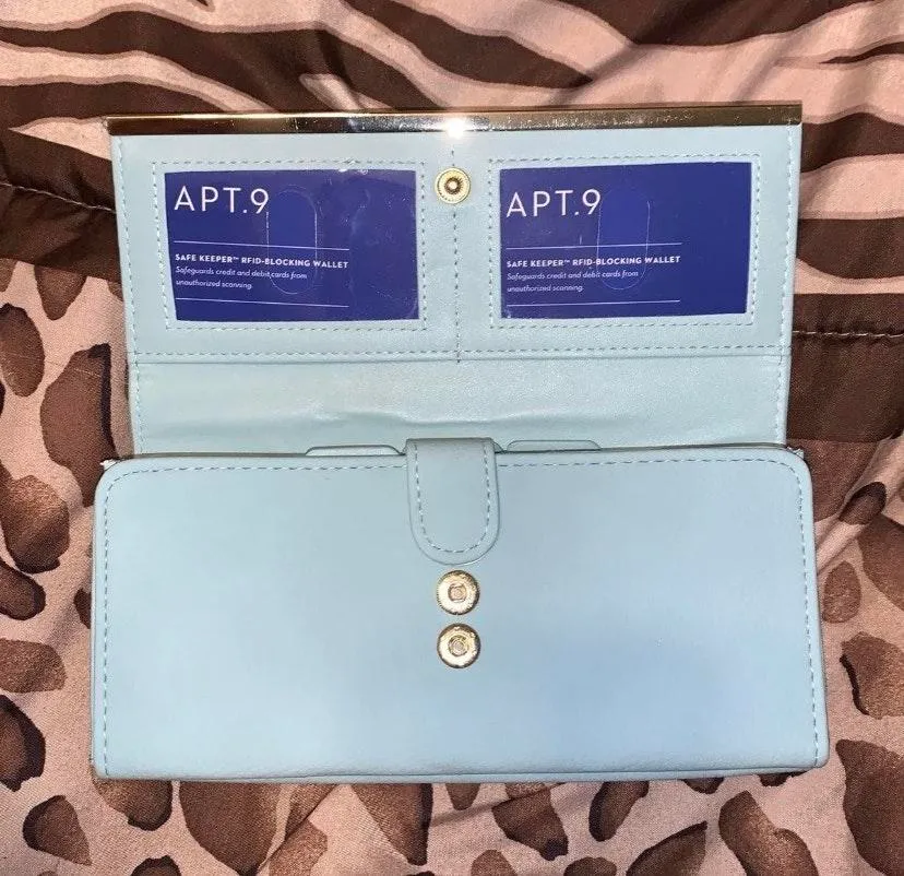 Apt. 9 Wallet  - Image 3