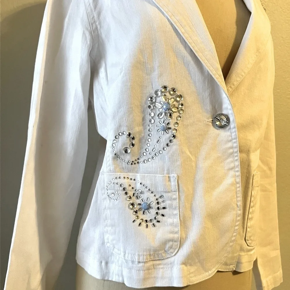 Ruby Rd  Women's Size 12P Embellished Stone and Bead White Jacket - Image 4