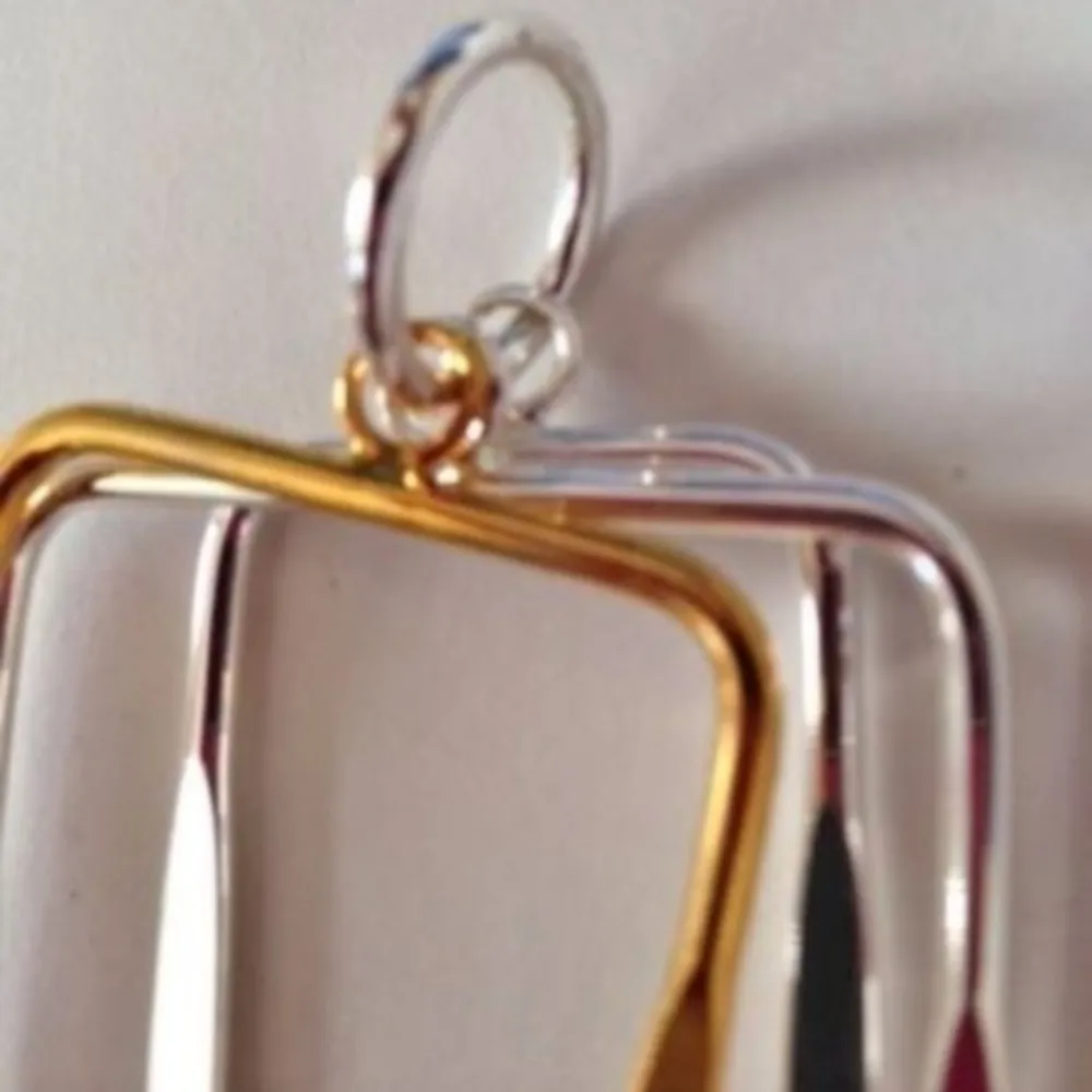 Contemporary Pendant open cut 3 layer Closed loop - Image 4