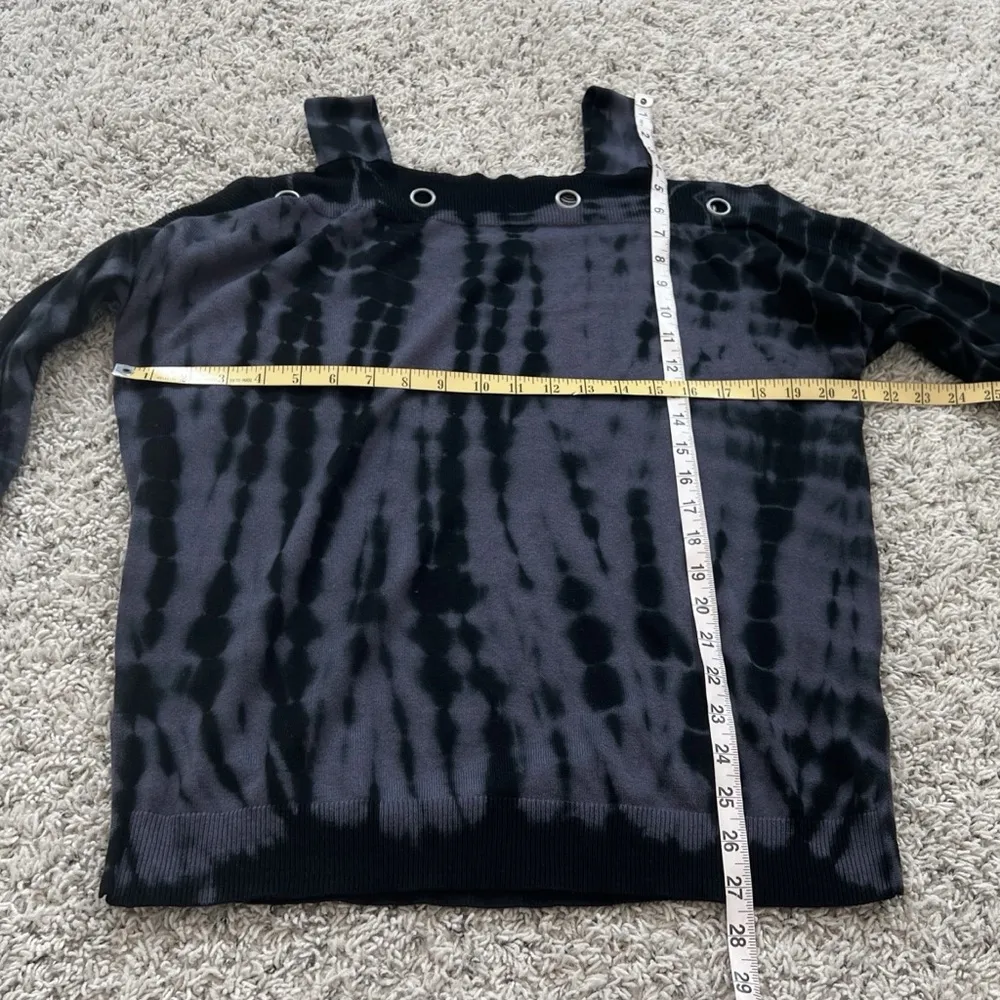 Rock & Republic Cold Shoulder Tie Dye Knit Pullover Long Sleeve Sweater Medium - Image 4