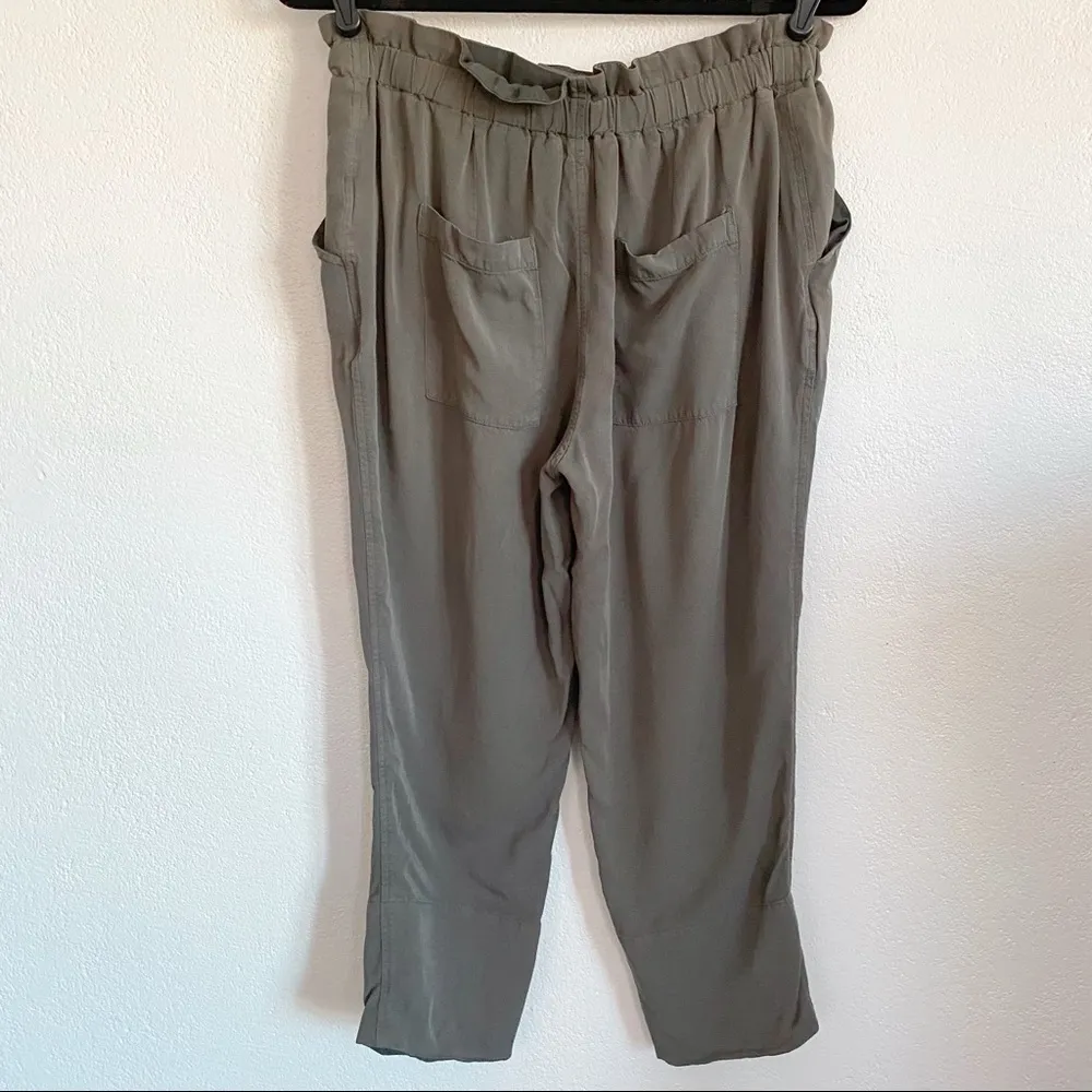 Kimchi Blue Olive Cropped Paper Bag Pants Size Medium - Image 8