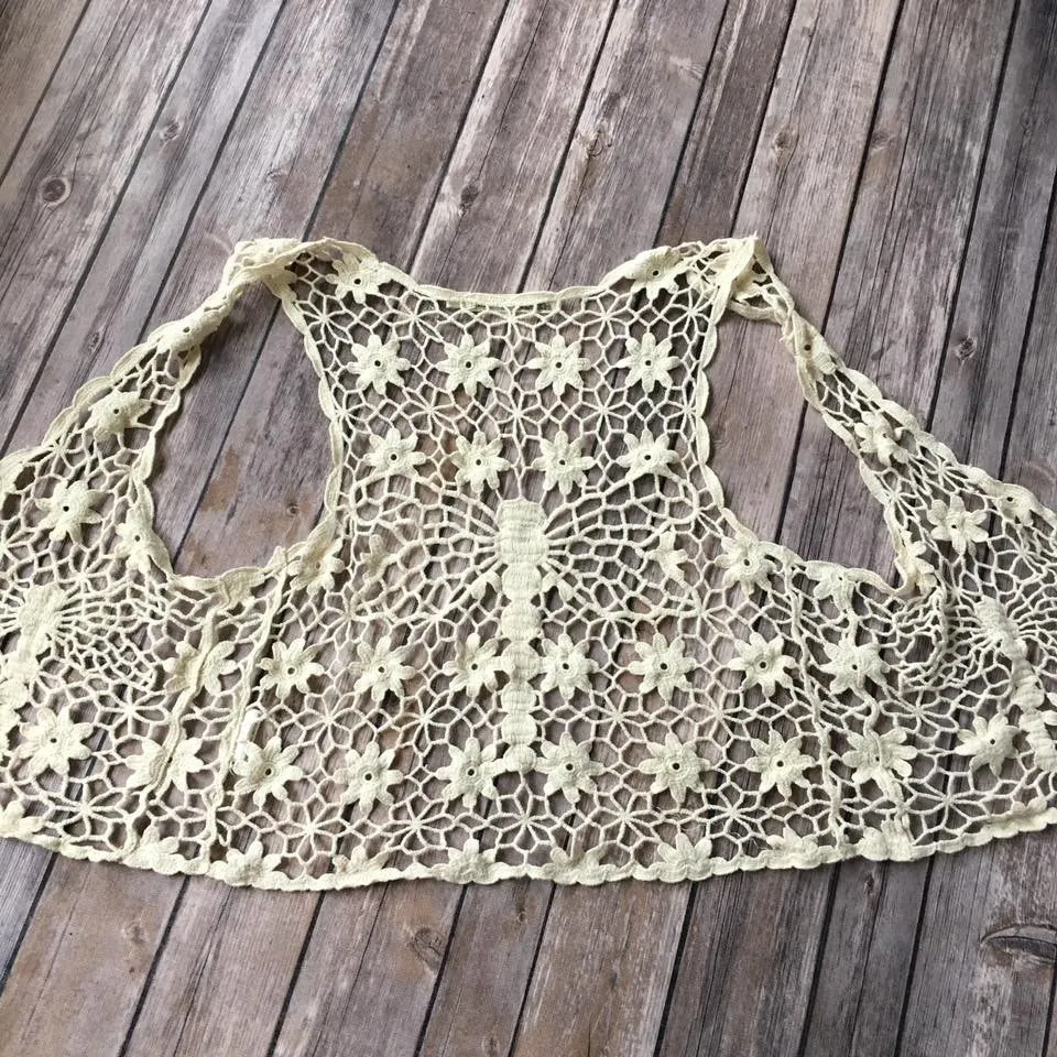 Y2K Crocheted Lace Vest Top Women Jr M Cropped Hippie Cottagecore Boho Festival - Image 4