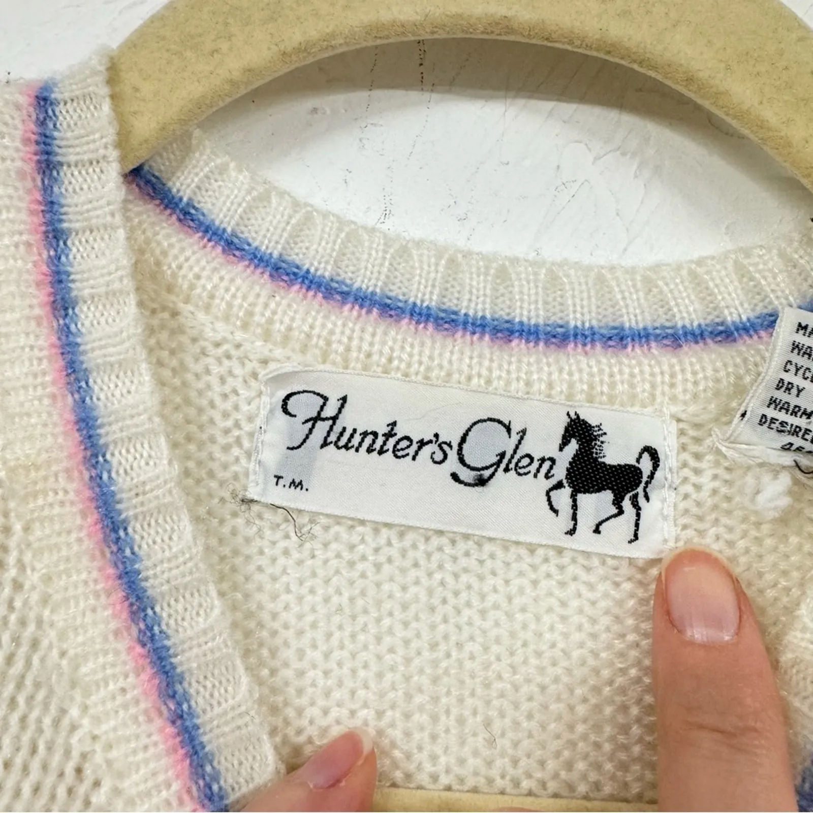 Vintage Cream Crew Neck Sweater Pink & Blue Trim Girl Core Womens M Unicorn - Image 3