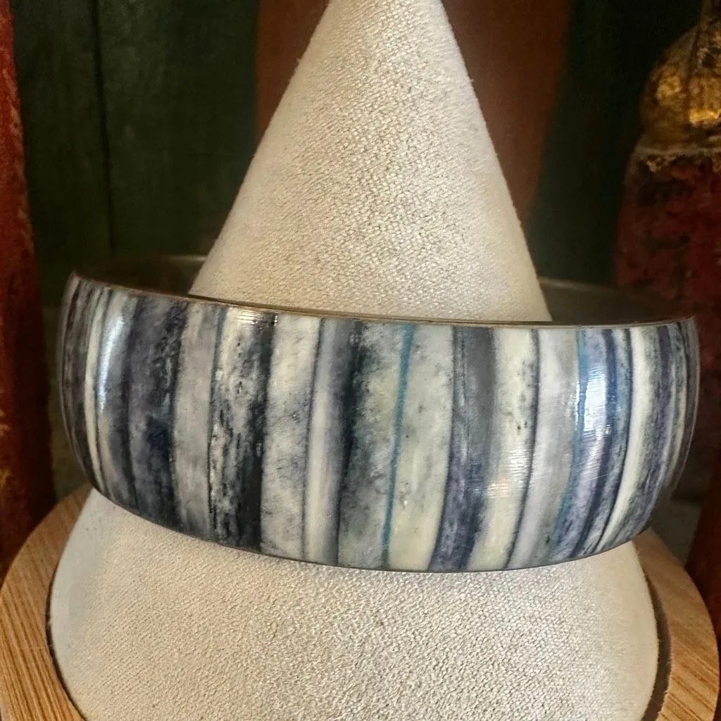 Vintage Brass & Shell Inlay Bangle Bracelet - Image 2