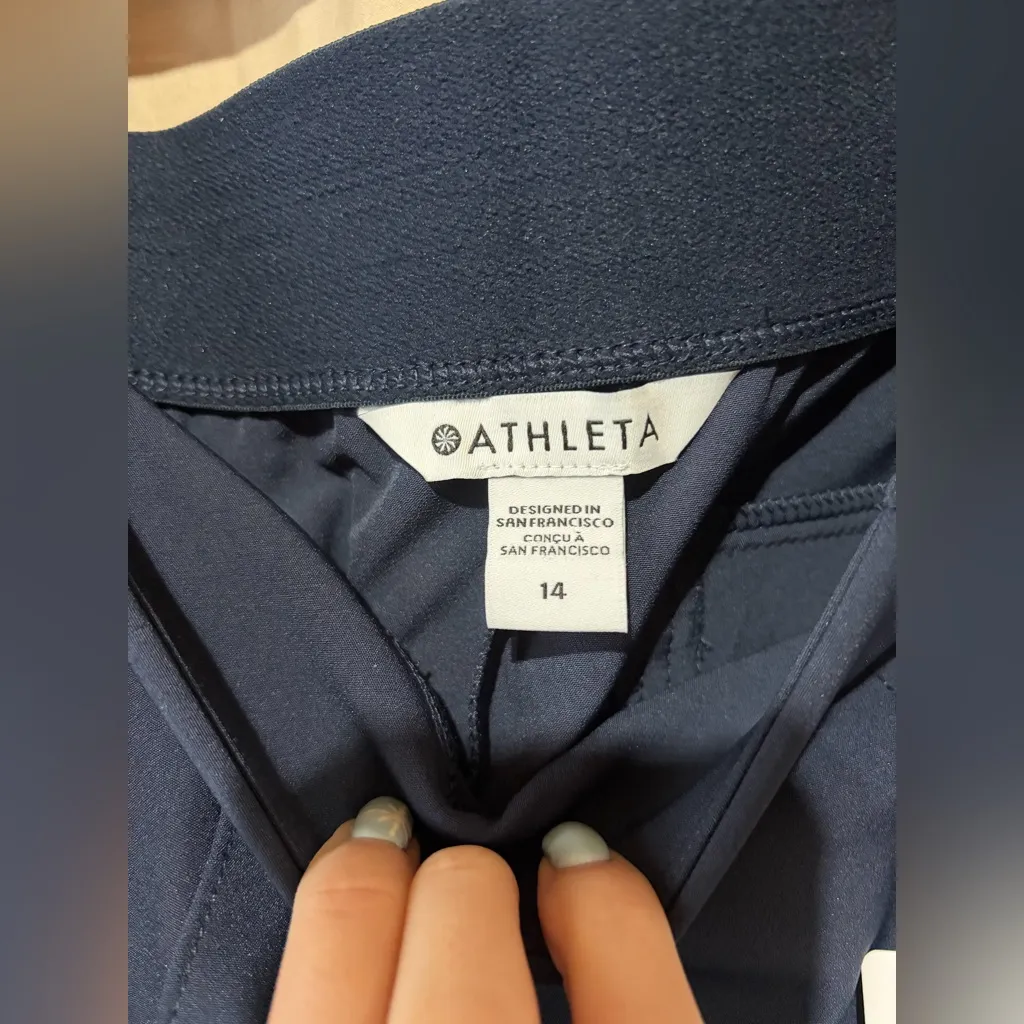 Athleta  endless cargo pants - Image 3