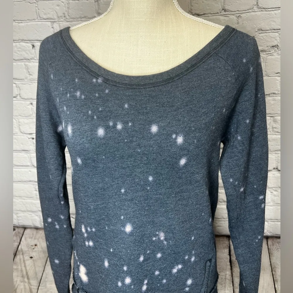 T2Love bleach splatter sweatshirt small Gray - Image 3