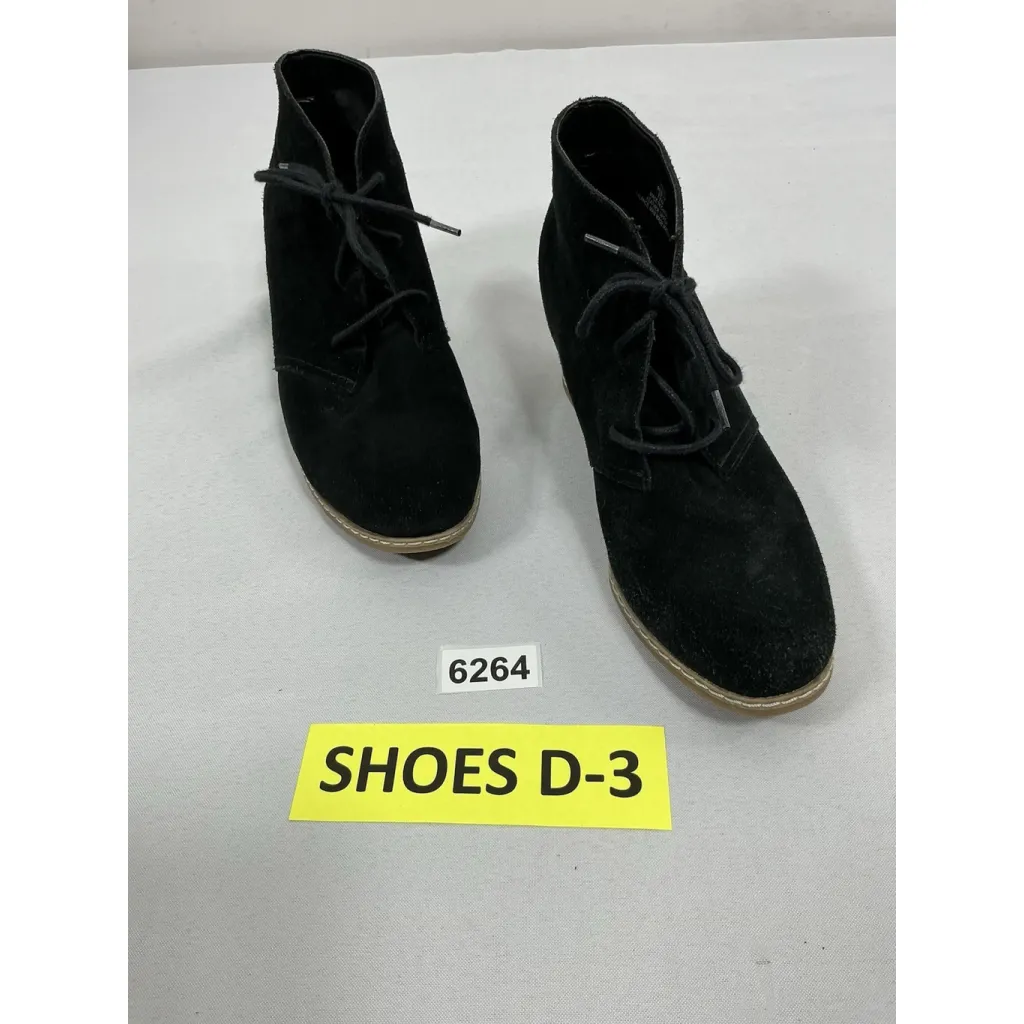 Womans Michaels Kors Rebeka Wedge Booties 7.5 W Black Lace Up Round Toe - Image 3