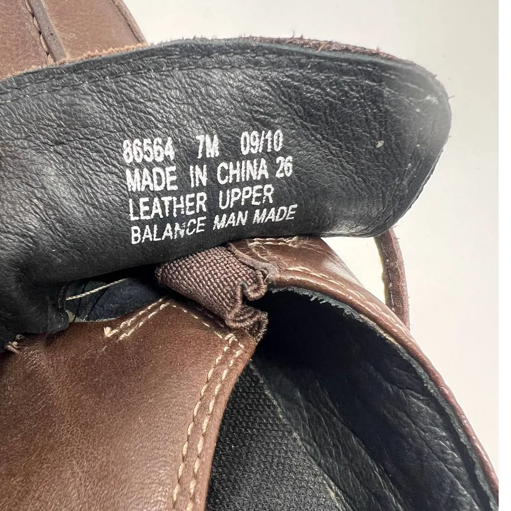 Clarks Slip On Brown Women's Leather Loafers Size 7 - Image 13