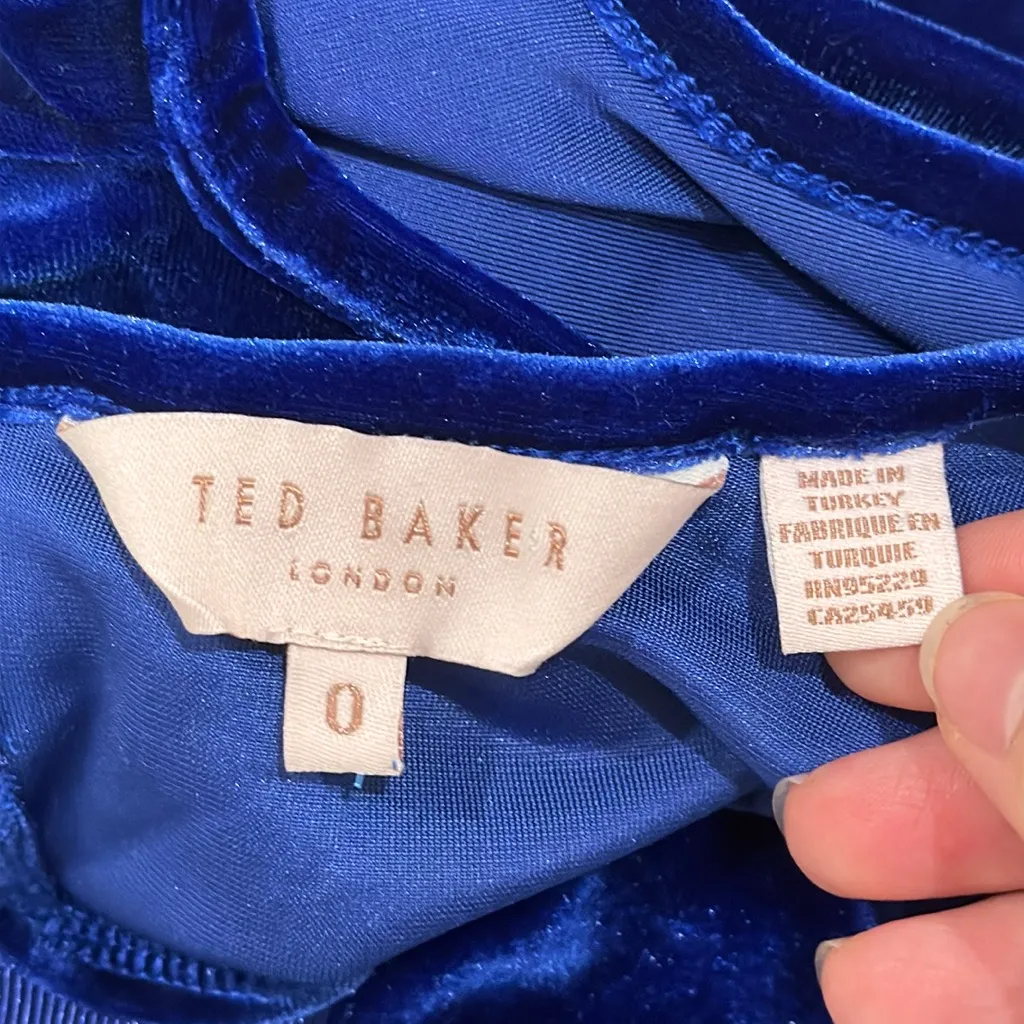 Ted Baker Women’s Stellah Frill Cold Shoulder Blue Velvet Top US size 0 - 2 - Image 10