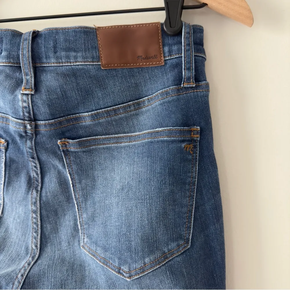 Madewell 10” High-Rise Skinny Jeans Button Fly Distressed denim casual dark Wash - Image 7