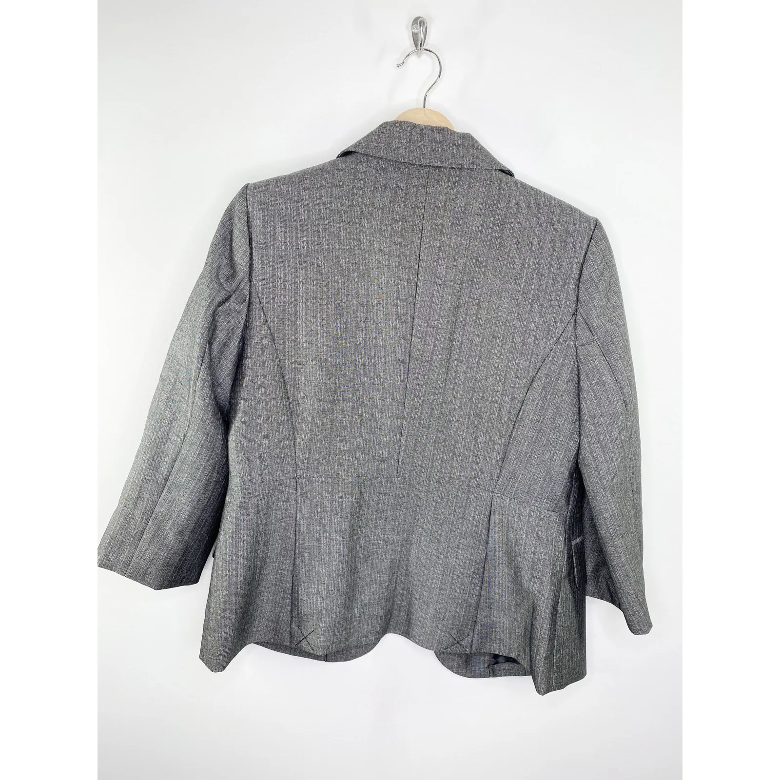 The Limited  Grey Two Button Shawl Collar Blazer Jacket Women's Size Medium M NWT - Image 2
