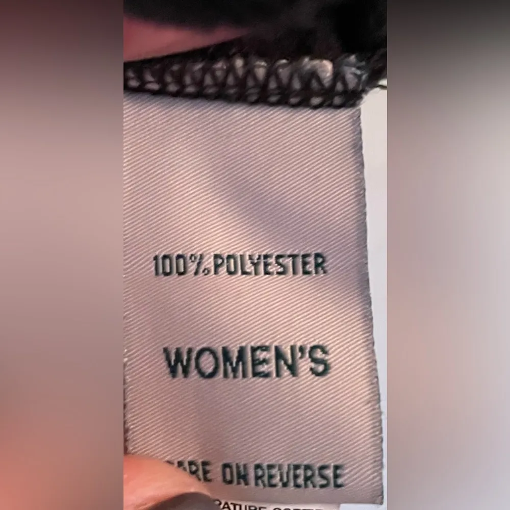 LL Bean women’s black fleecy pullover top with mock next and cross hem; size 1X - Image 5