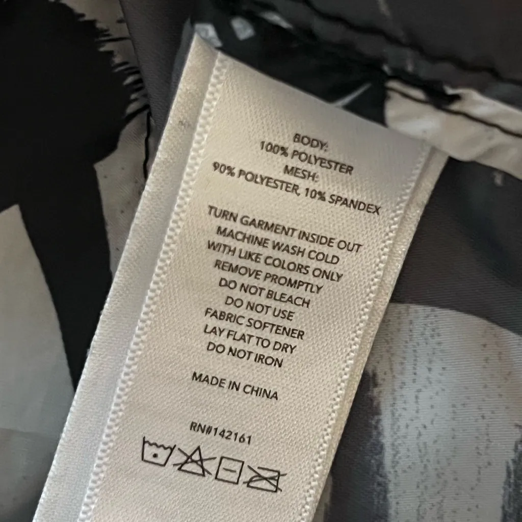 Rise by lularoe  windbreaker jacket size xlarge - Image 4