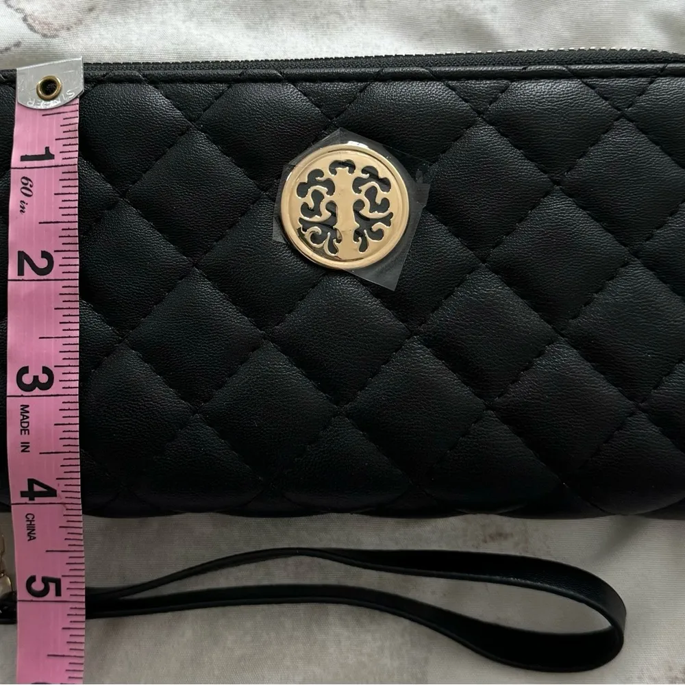 NWT Vegan Black quilted gold logo two zipper wristlet wallet, size 7”x4”, fall - Image 3