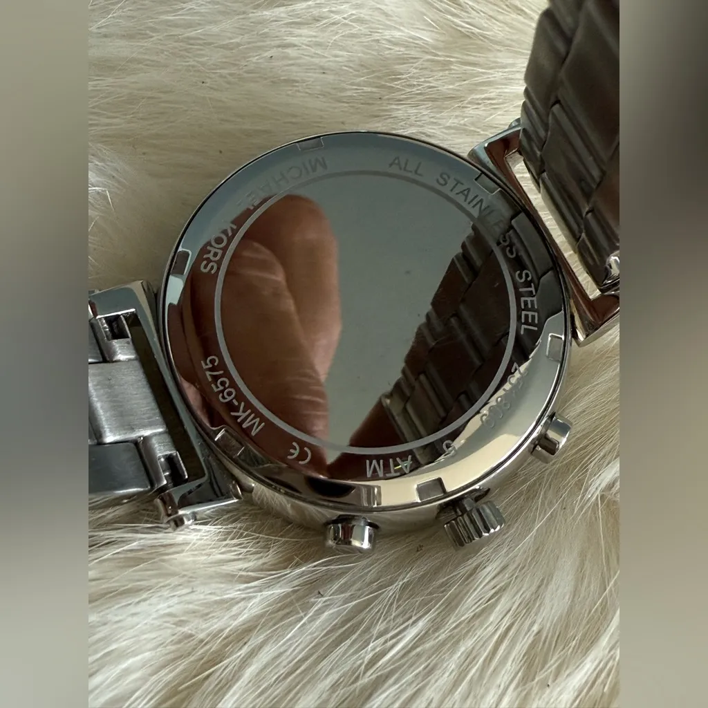 Michael Kors Sofie Chronograph Women’s Quartz Movement Watch - Image 9