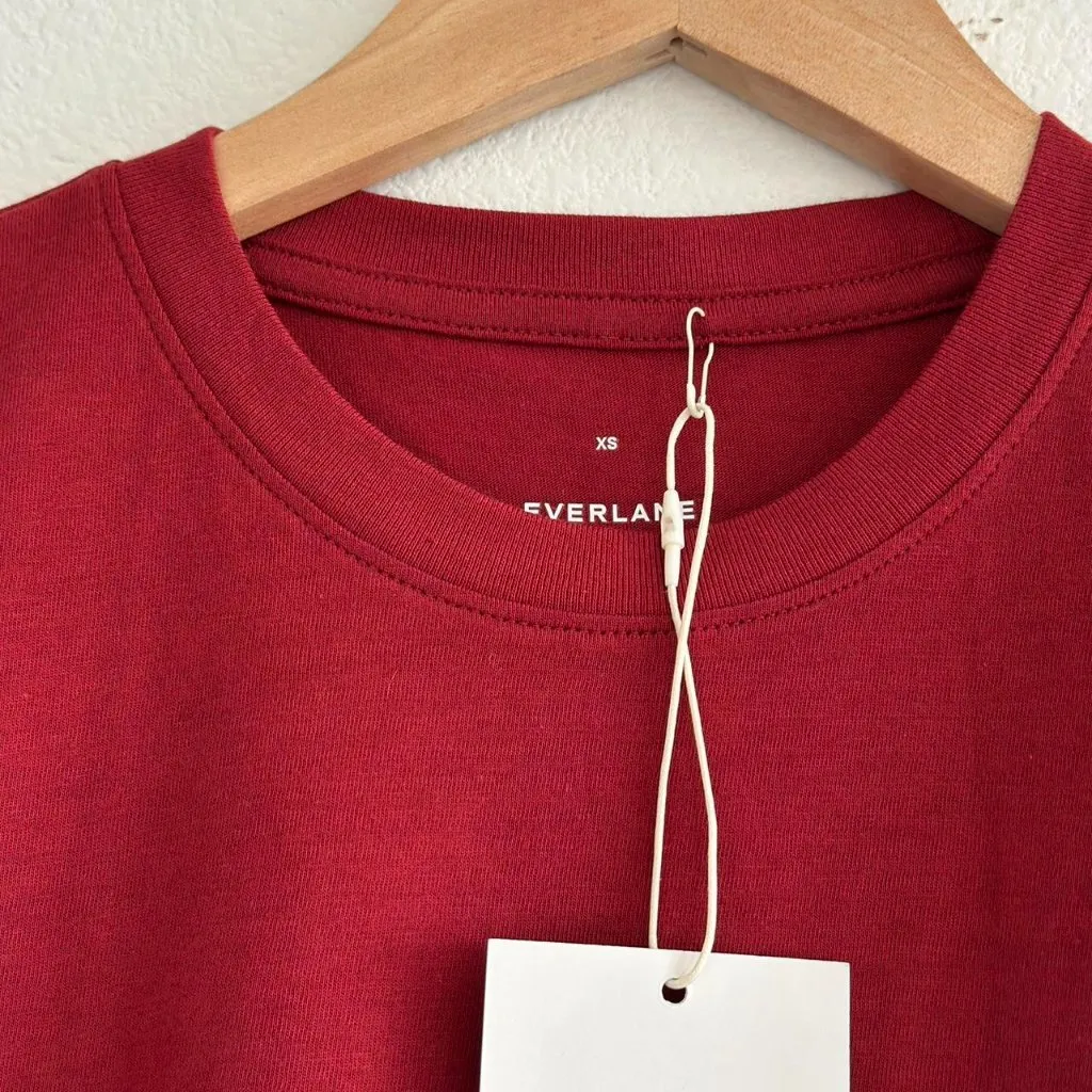 Everlane The Box Cut Tee in Essential Cotton with Pocket in Merlot, Size X-Small - Image 5