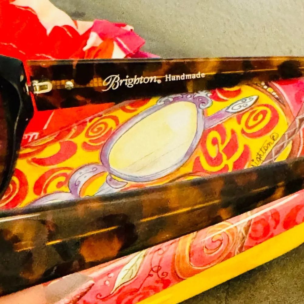 Brighton Vintage Tortoise Two Of Hearts Handmade Sunglasses - Image 4