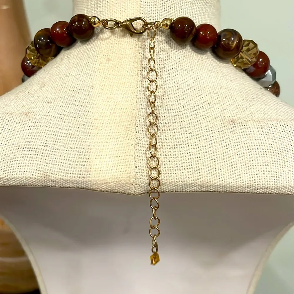 Natural tone chunky beaded statement necklace metallic accents Brown - Image 4