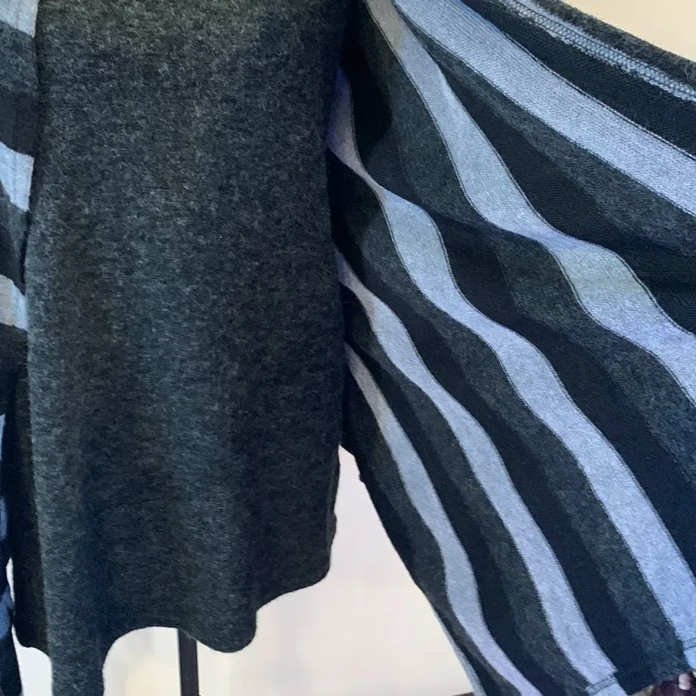 A’Reve tunic length striped sweater 2 piece/cardigan look asymmetrical M Size M - Image 9