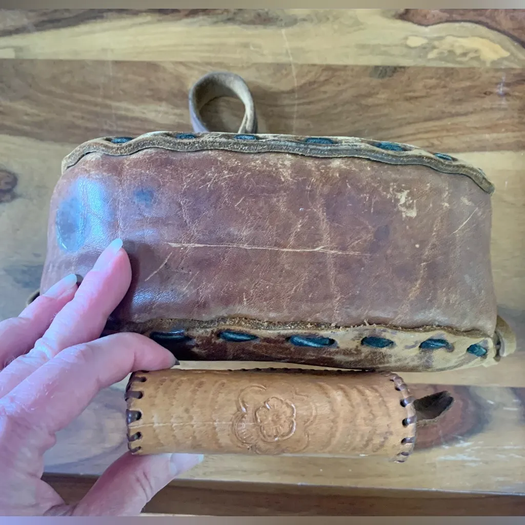 Vintage 70’s Handmade & Handpainted Handbag & Coin Purse - Image 5